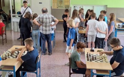 SUSRET UČENIKA OSNOVNIH ŠKOLA MAGADENOVAC I VALPOVOPROMOCIJA ŠAHA U MAGADENOVCU